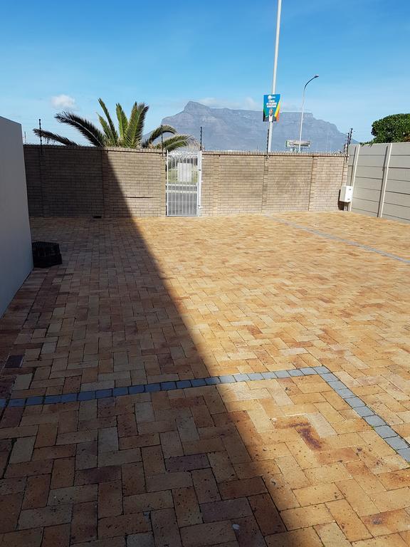 Westward Ho Apartment 13 Cape Town Exterior photo